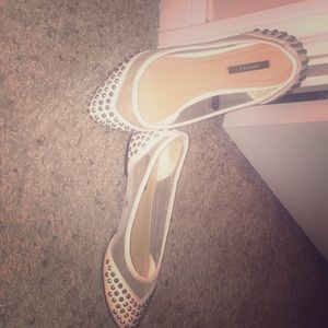 White and sliver spike flats